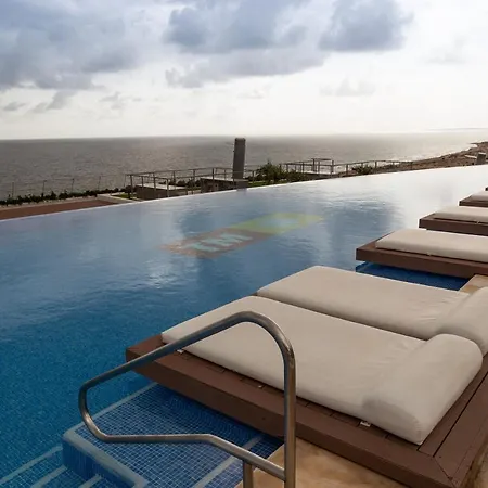 Gorgeous Infinity View